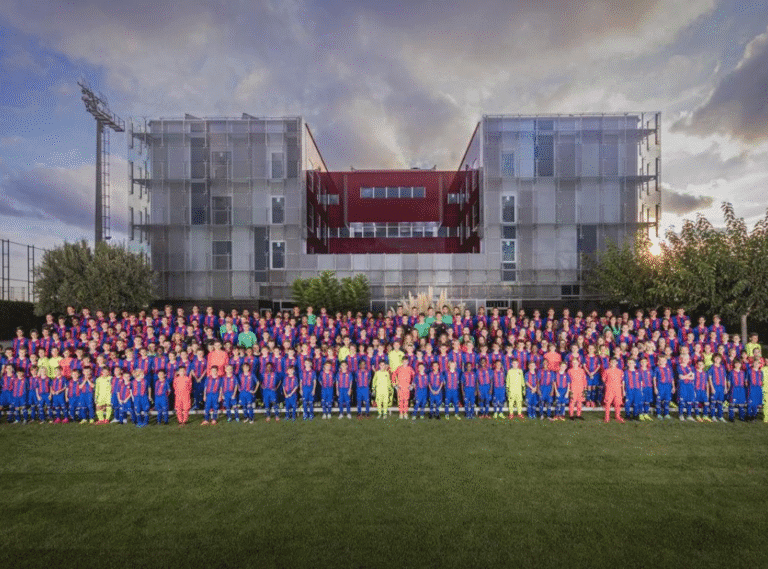 Warisan La Masia: Lebih dari Sekadar Melahirkan Pemain untuk Barcelona Sbobet