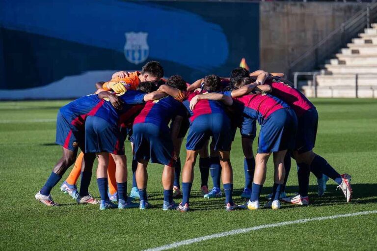 akademi bola terbaik