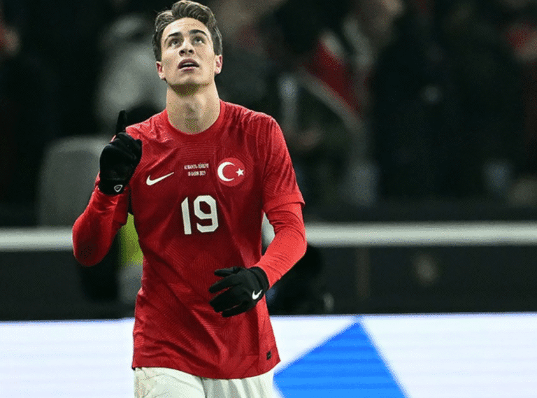 Sbobet Chelsea dan Arsenal Berebut Kenan Yildiz, Juventus Pasang Harga Selangit