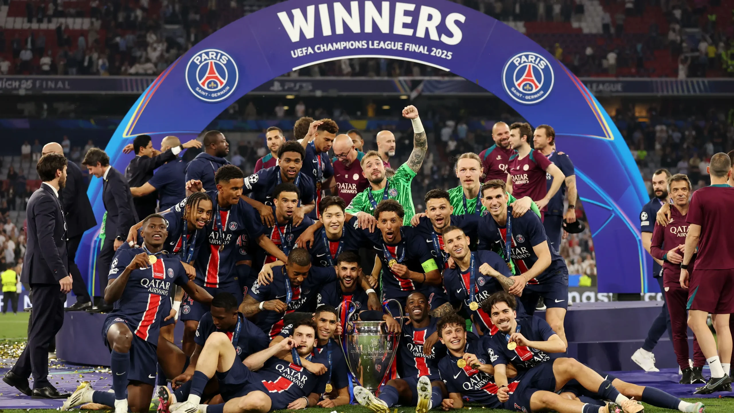 legenda sepak bola